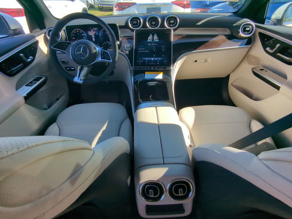 Certified 2025 Mercedes-Benz GLC 350e 4MATIC image 2