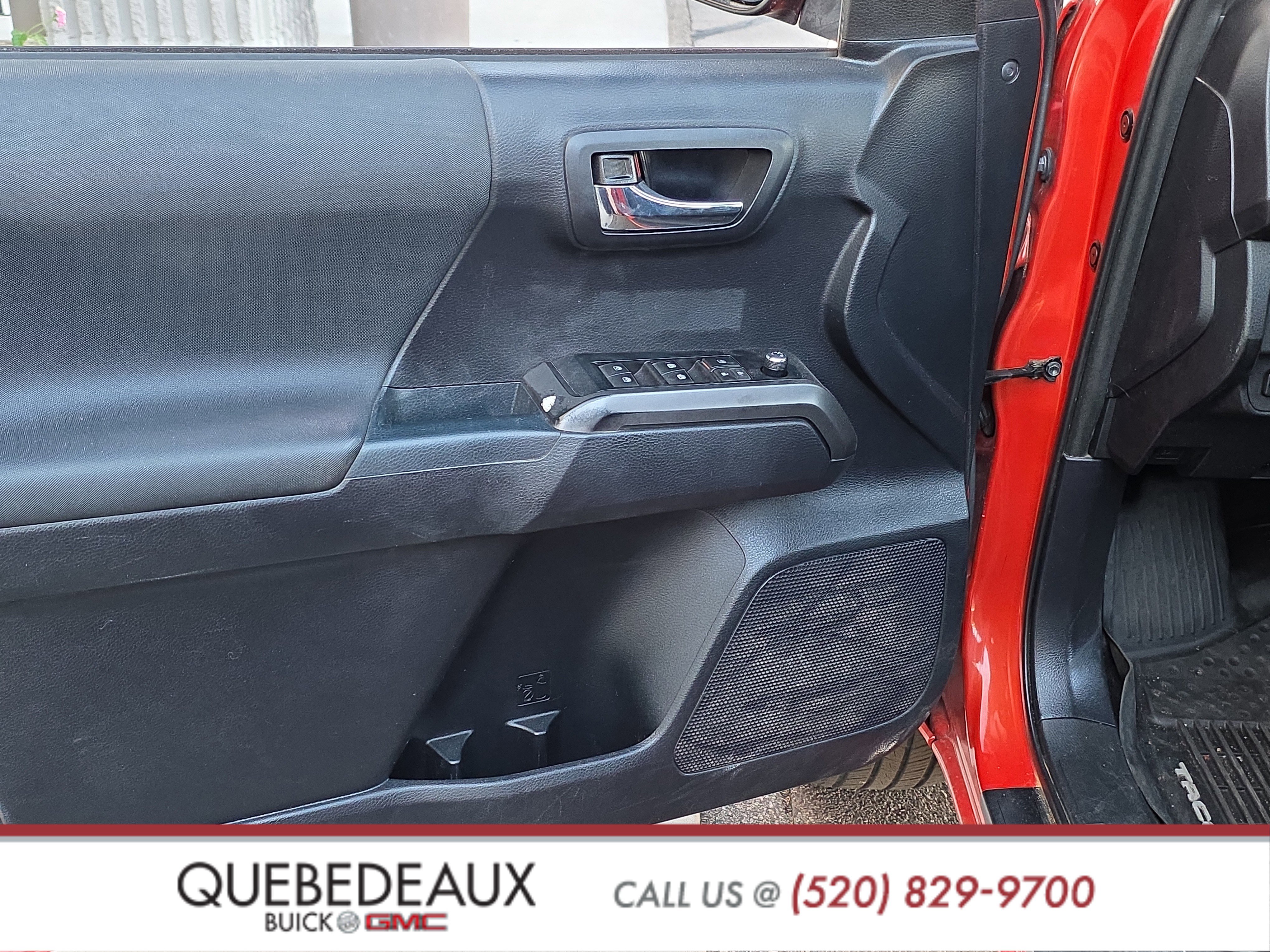 Used 2018 Toyota Tacoma TRD Off-Road w/ Technology Package image 11