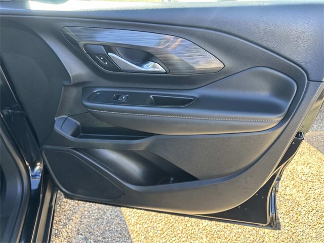 Used 2022 GMC Terrain SLT image 17