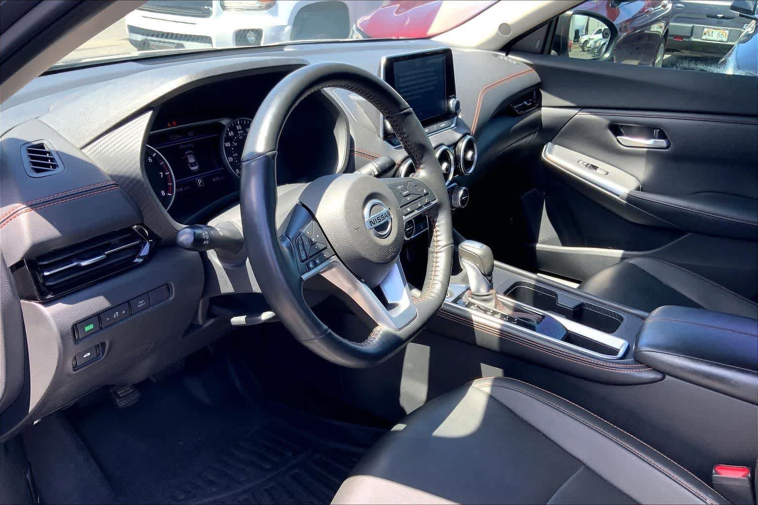Used 2021 Nissan Sentra SR w/ SR Premium Package FWD image 3