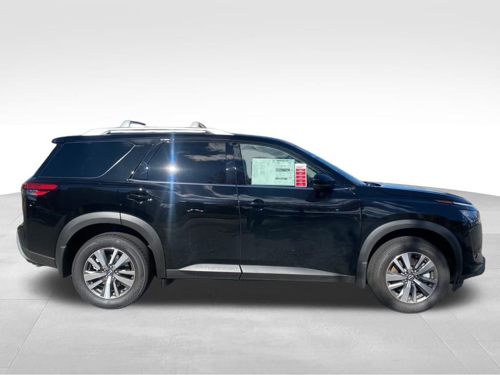 New 2025 Nissan Pathfinder SL image 8