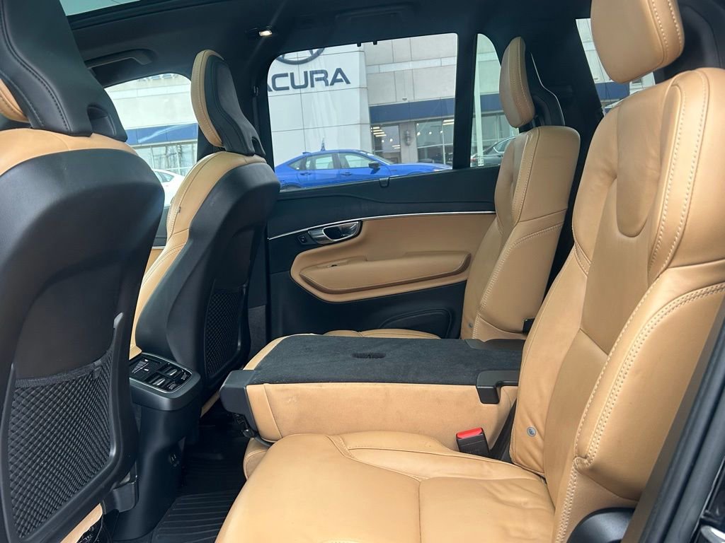 Used 2023 Volvo XC90 B6 Ultimate w/ Protection Package Premier image 18