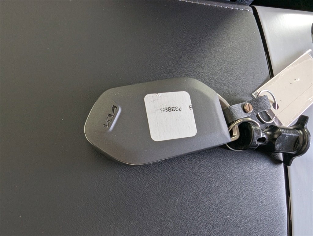 New 2025 Kia Telluride S image 28