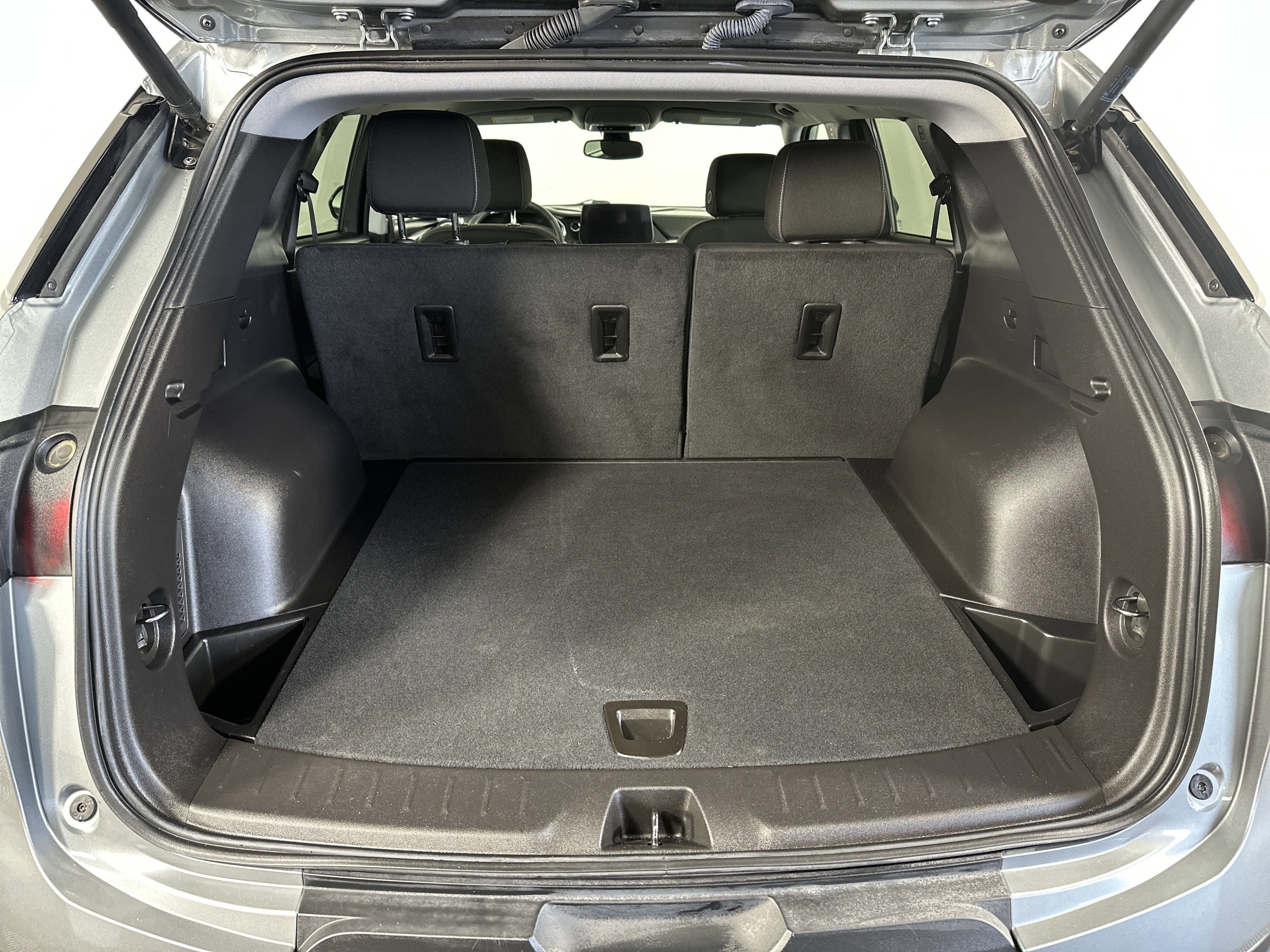Used 2024 Chevrolet Blazer LT w/ Convenience Package FWD image 24