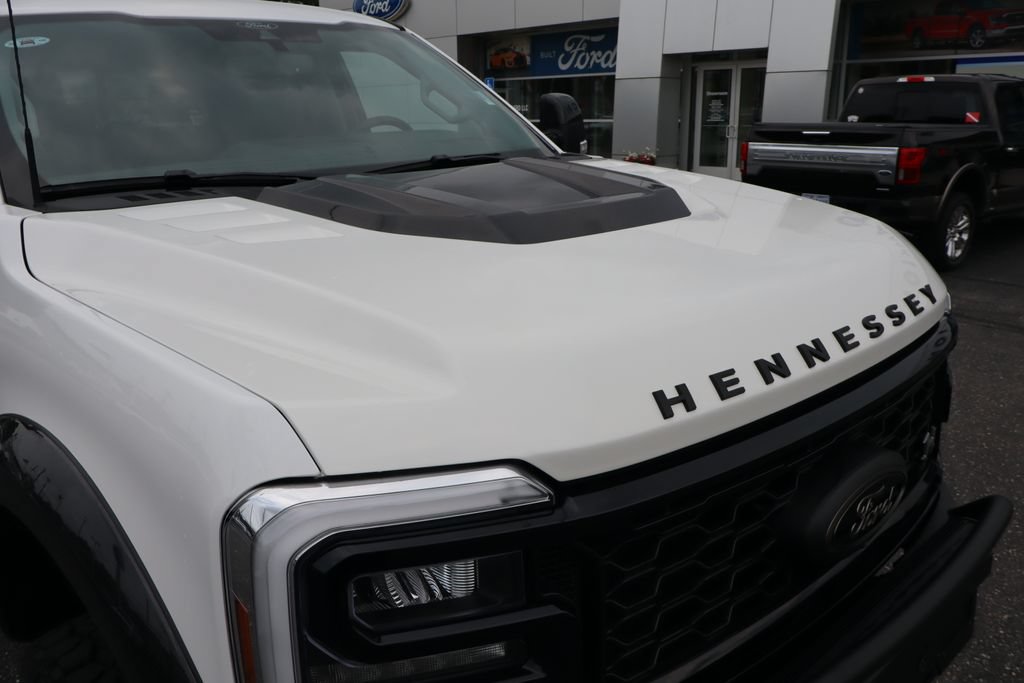 New 2026 Ford F250 Lariat w/ Black Appearance Package AWD/4WD image 24