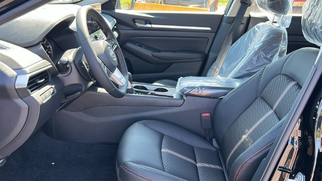 New 2026 Nissan Altima 2.5 SR FWD image 10