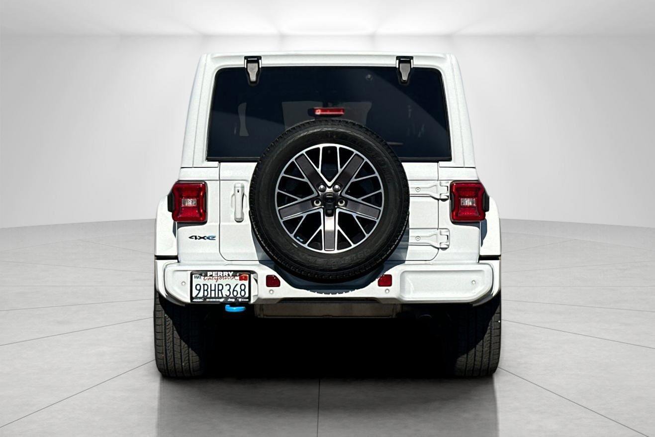 Used 2022 Jeep Wrangler Unlimited Sahara image 4