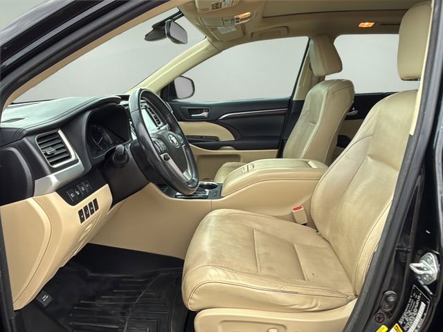 Used 2015 Toyota Highlander Limited Platinum AWD/4WD image 18