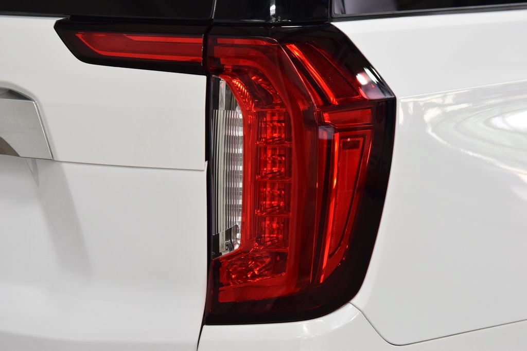 Used 2024 GMC Yukon XL Denali AWD/4WD image 21