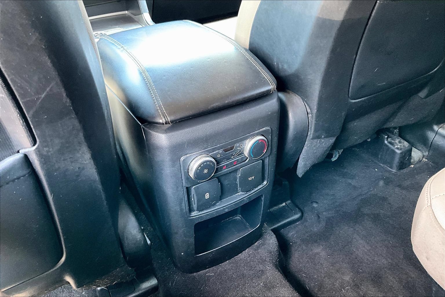 Used 2020 Ford Explorer XLT w/ Equipment Group 202A AWD/4WD image 11