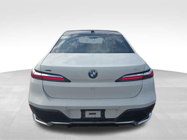 Used 2025 BMW 740i xDrive image 6