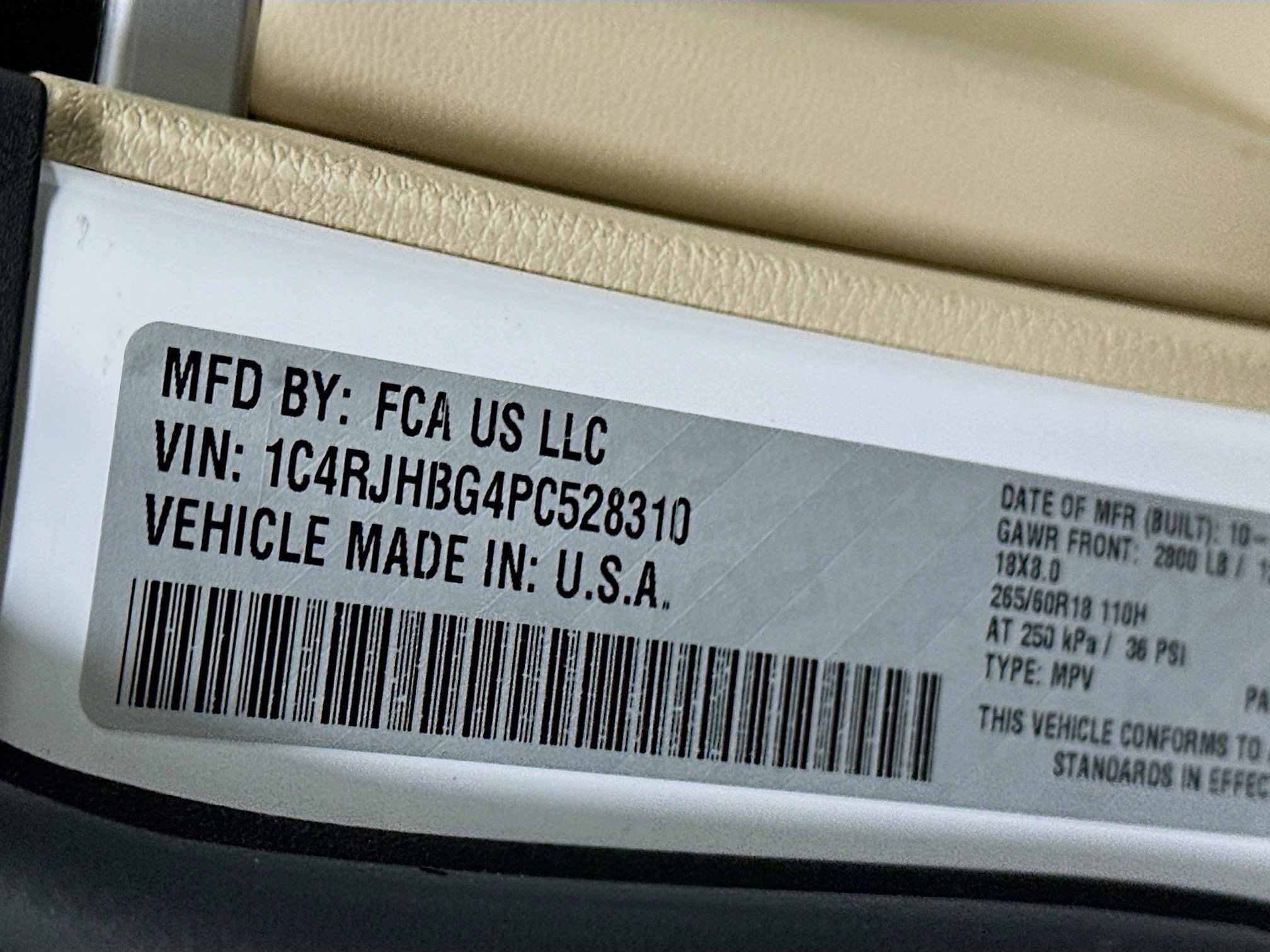 Used 2023 Jeep Grand Cherokee Limited AWD/4WD image 12