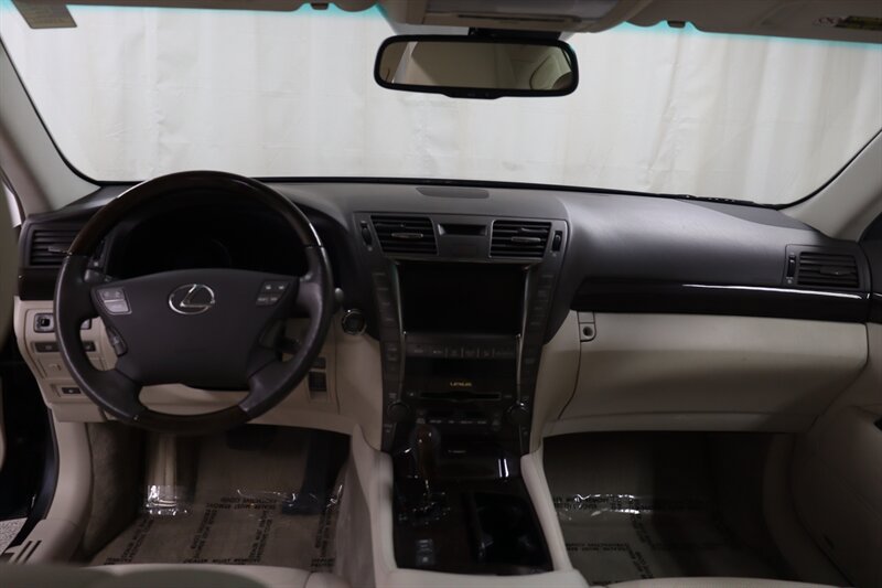 Used 2008 Lexus LS 460 RWD image 9