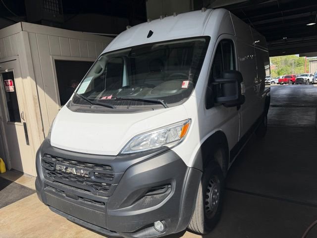 Used 2024 RAM ProMaster 2500 w/ Convenience Group image 2