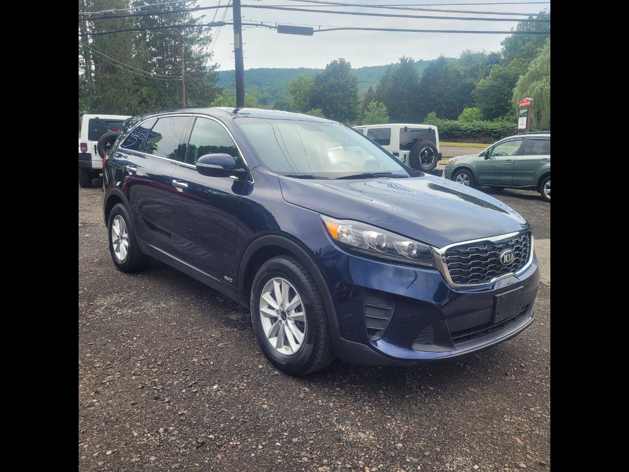 Used 2020 Kia Sorento LX AWD/4WD image 2