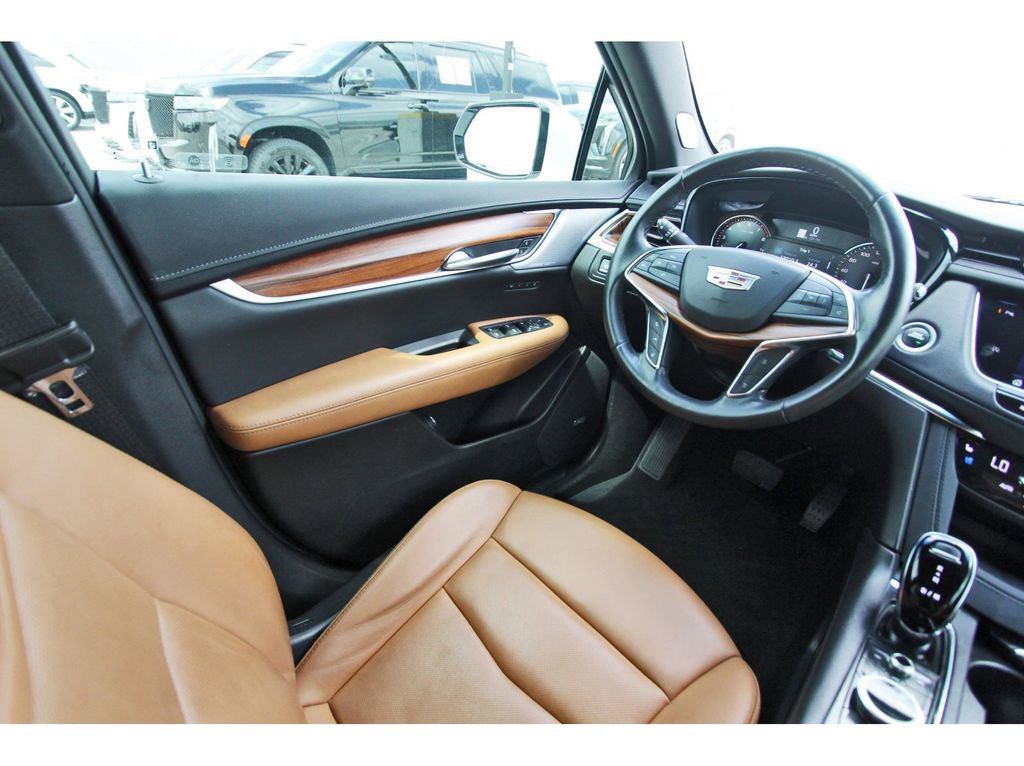 Used 2023 Cadillac XT5 Premium Luxury image 8