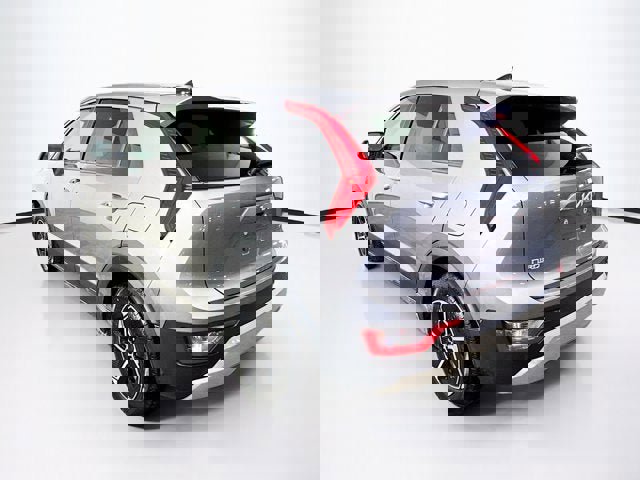 Used 2024 Kia Niro LX image 6