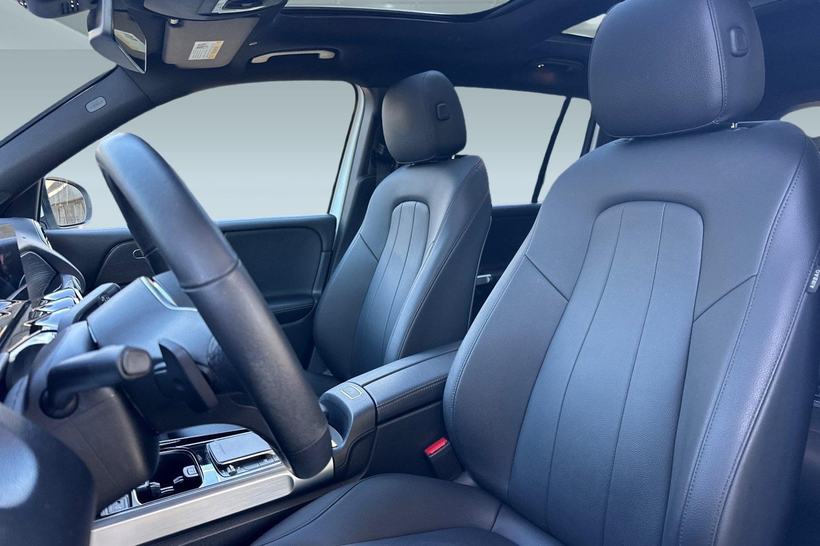 Certified 2023 Mercedes-Benz GLB 250 image 27
