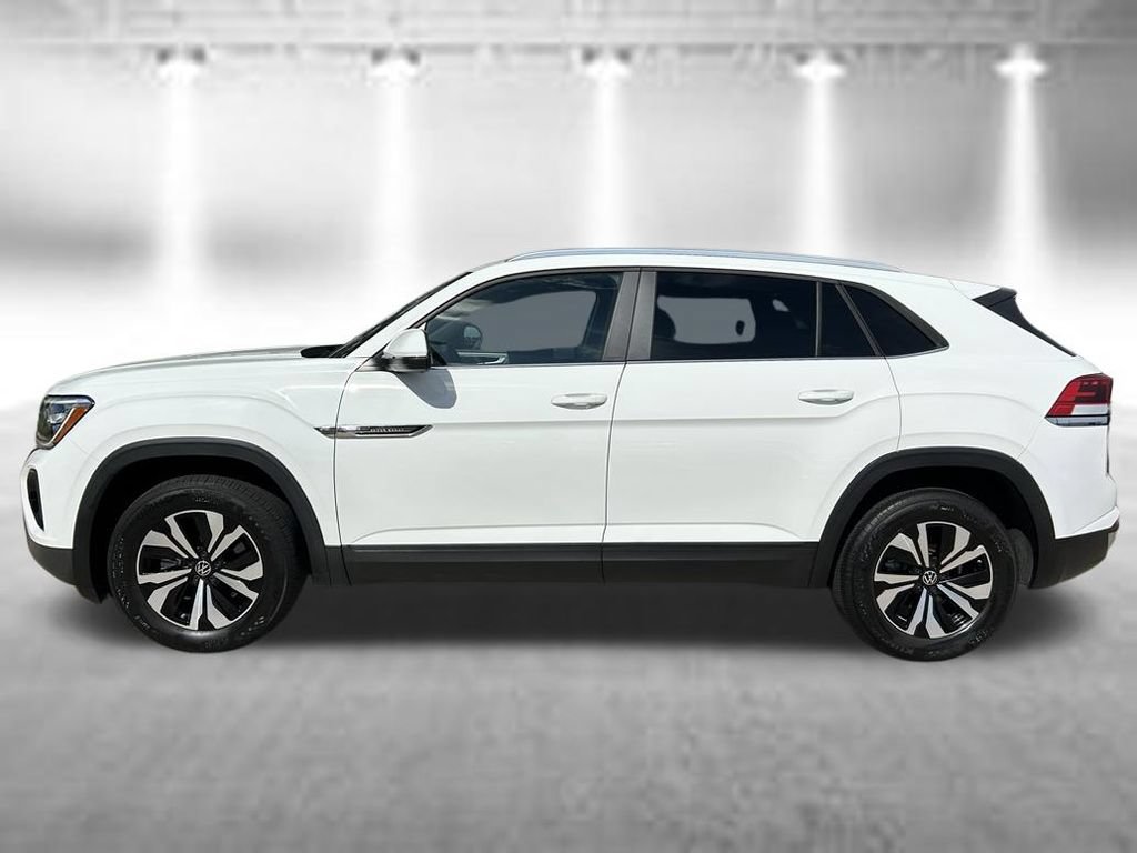 Used 2024 Volkswagen Atlas Cross Sport SE FWD image 3