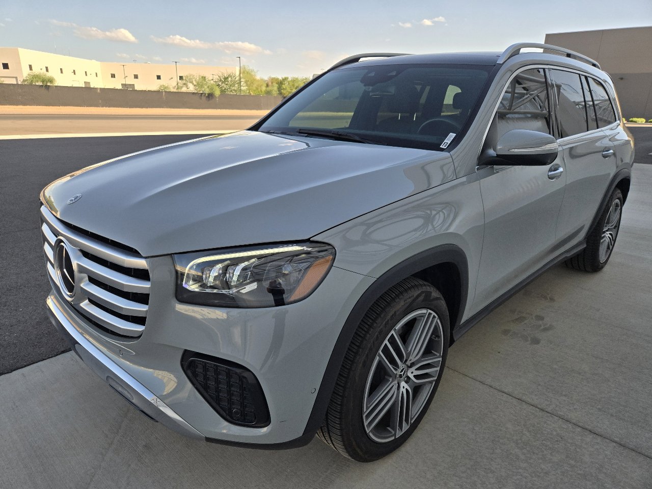 Used 2024 Mercedes-Benz GLS 450 4MATIC image 6