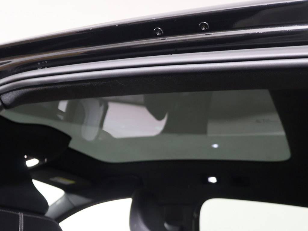 Used 2023 Volvo C40 Recharge Core AWD/4WD image 18