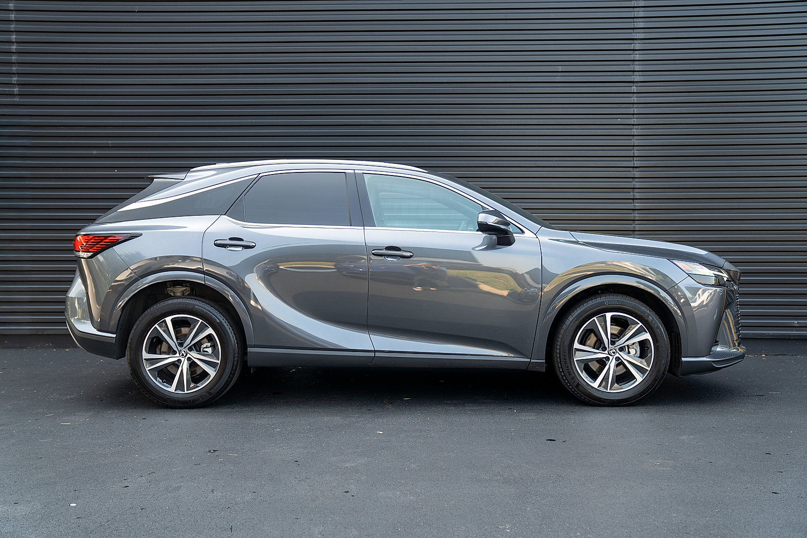 Used 2024 Lexus RX 350 Premium w/ Accessory Package (Z1) AWD/4WD image 28