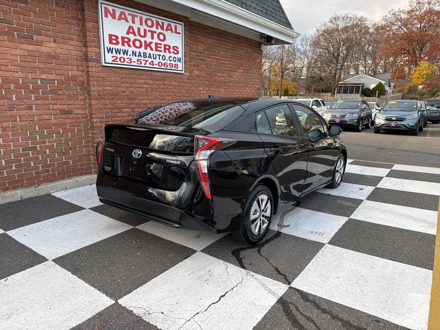 Used 2018 Toyota Prius Two image 3