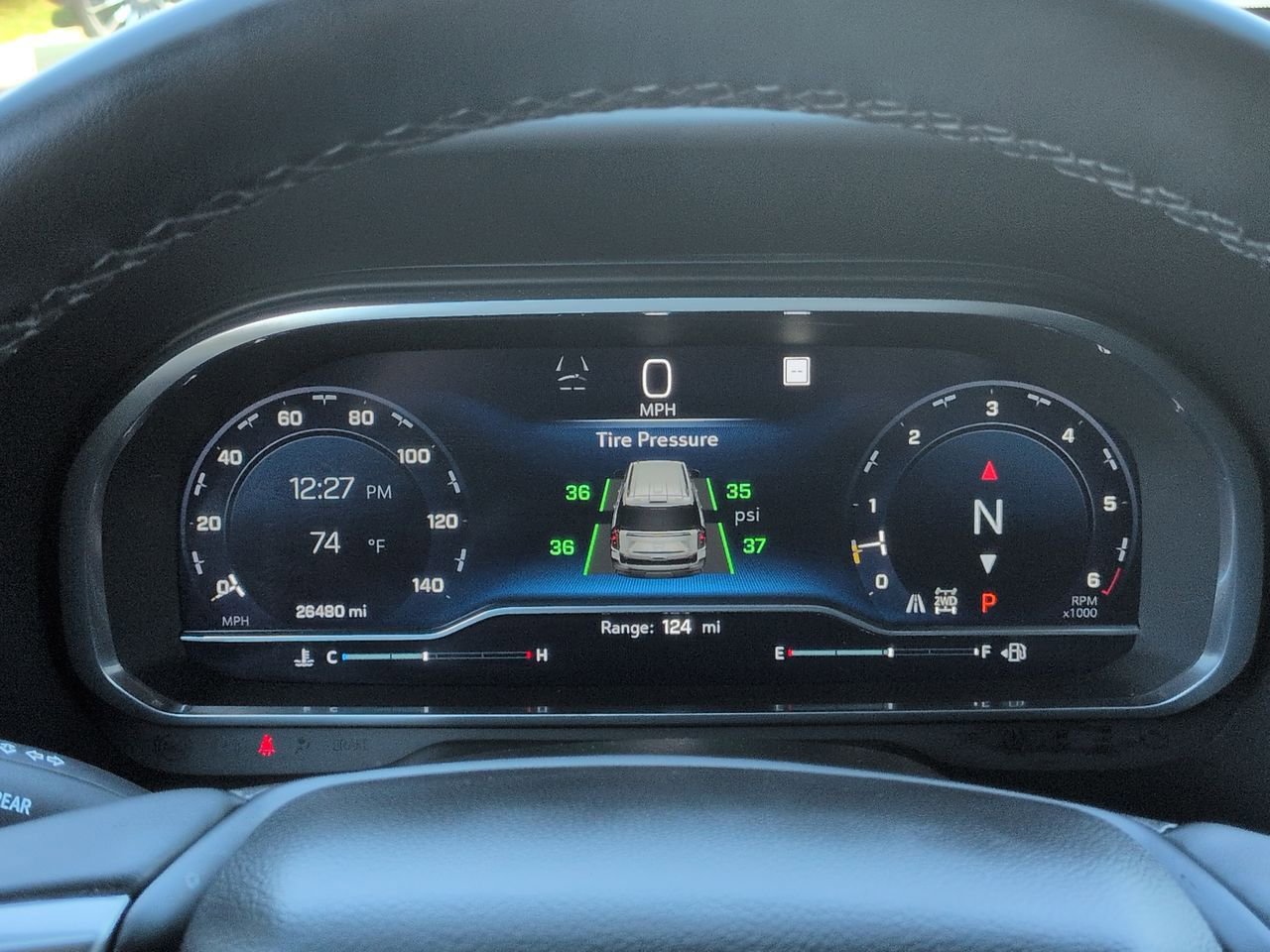 Used 2023 Chevrolet Tahoe Premier AWD/4WD image 11