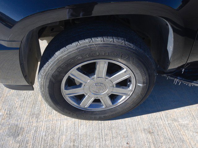 Used 2009 Cadillac Escalade ESV AWD w/ Livery Package image 11