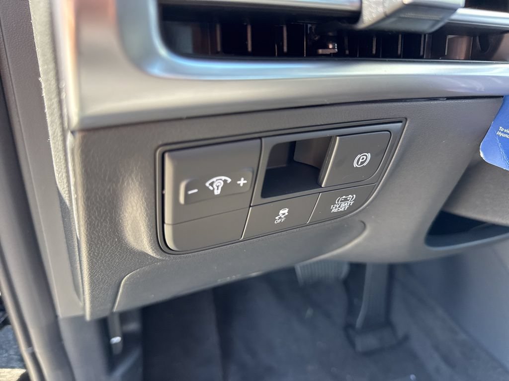 New 2026 Hyundai Tucson Blue SE AWD/4WD image 11