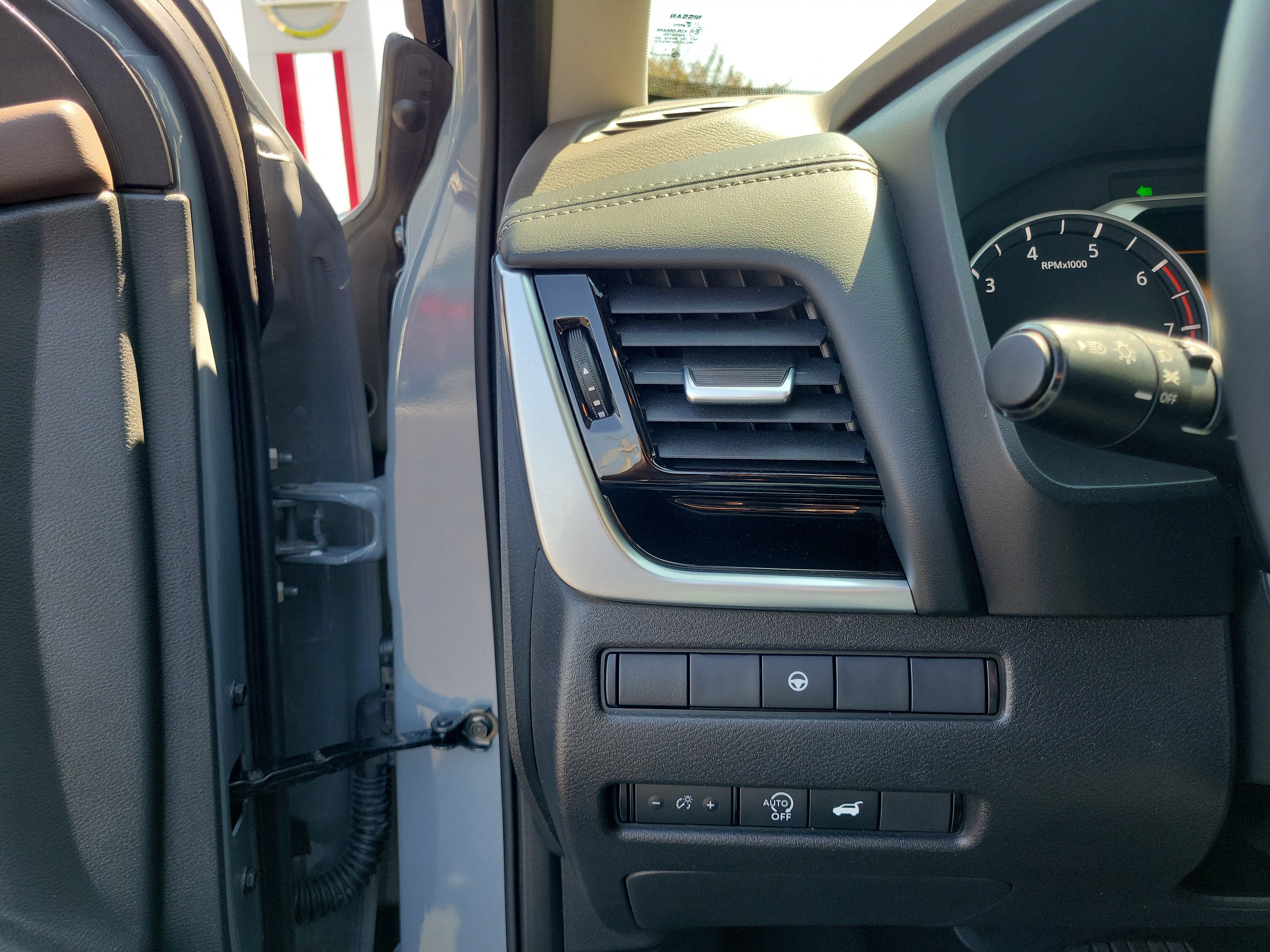 Certified 2023 Nissan Rogue SL image 20