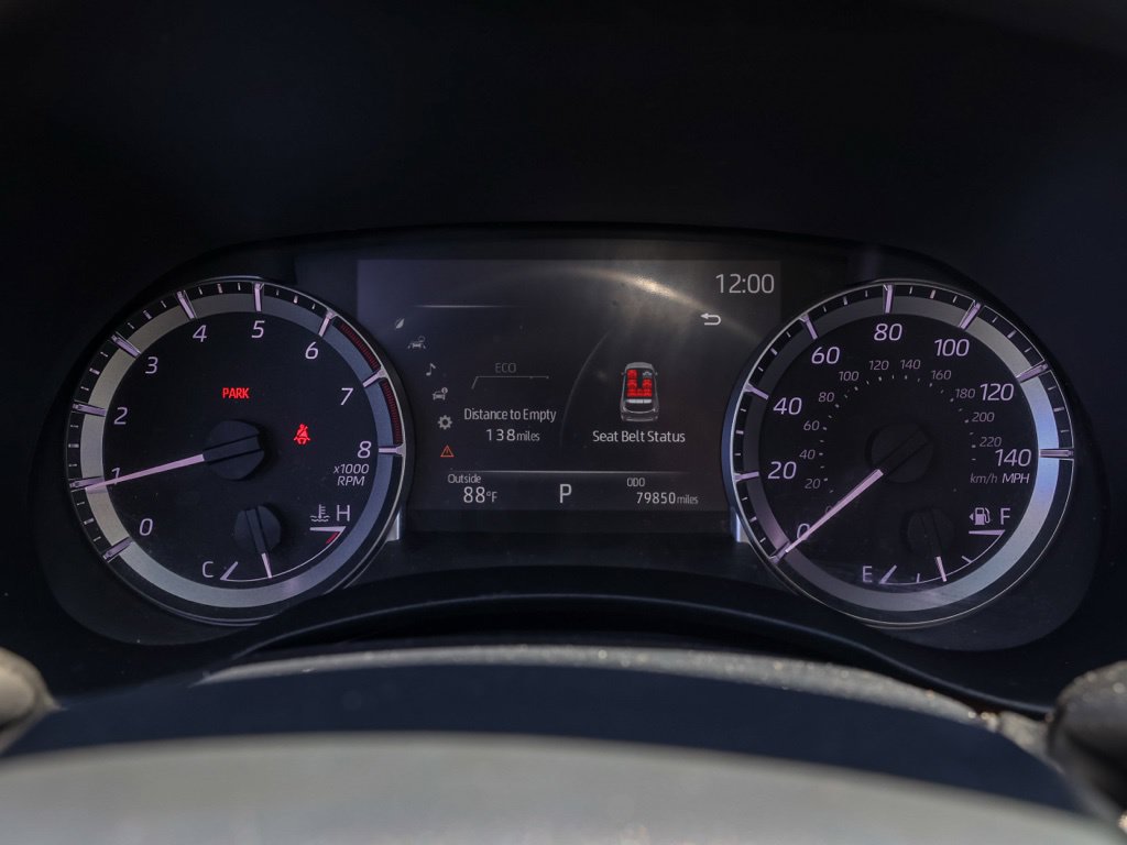 Used 2023 Toyota Highlander XLE FWD image 29