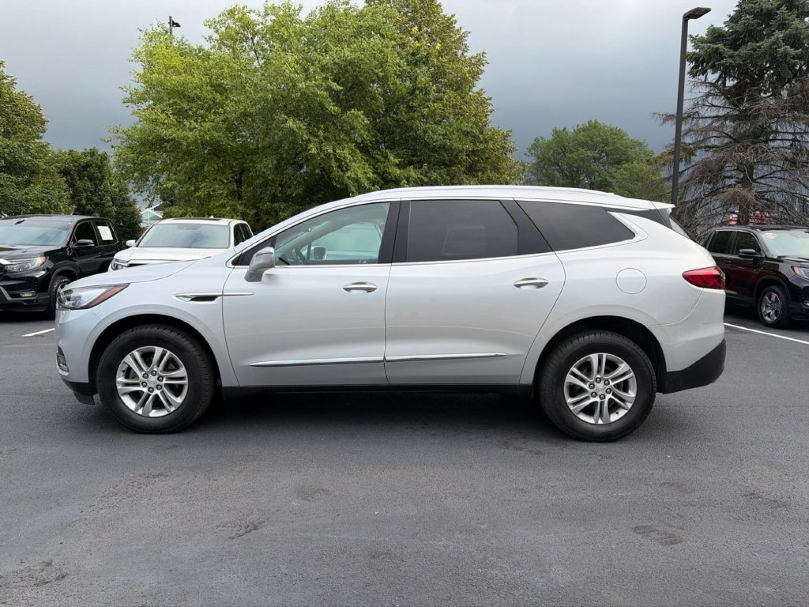 Used 2020 Buick Enclave Premium w/ Trailering Package, 5000 lbs. AWD/4WD image 10