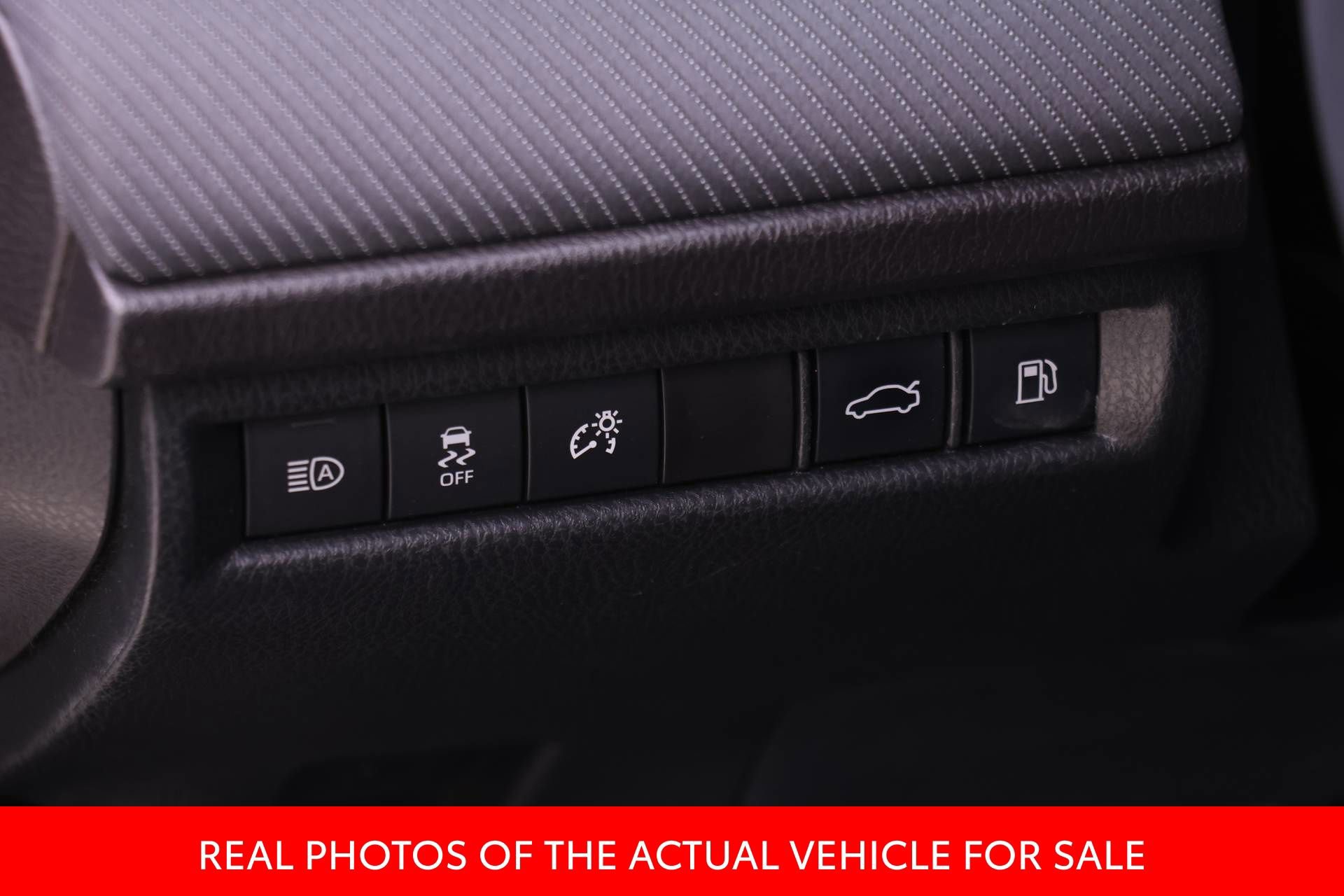 Certified 2025 Toyota Camry SE w/ Convenience Package FWD image 14