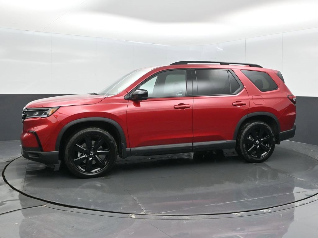 Certified 2025 Honda Pilot Black Edition image 10