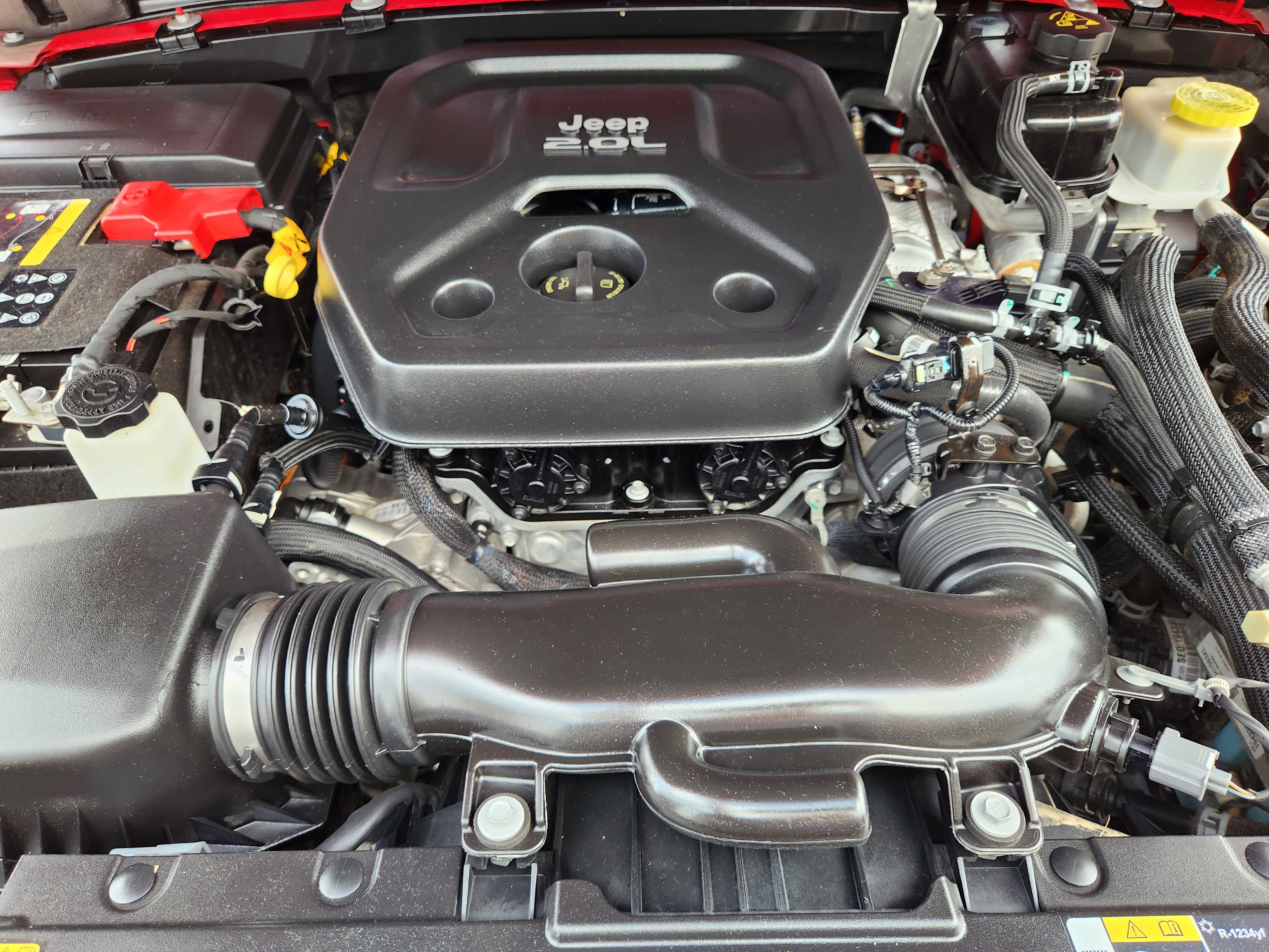 Used 2021 Jeep Wrangler Unlimited Sahara AWD/4WD image 33