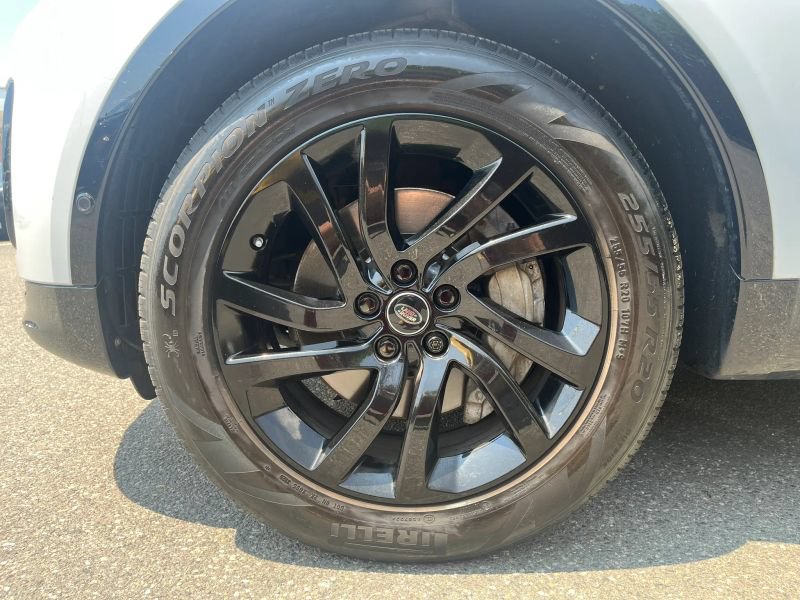 Used 2020 Land Rover Discovery Landmark AWD/4WD image 31