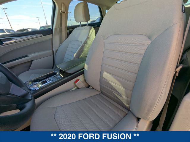 Used 2020 Ford Fusion SE image 13