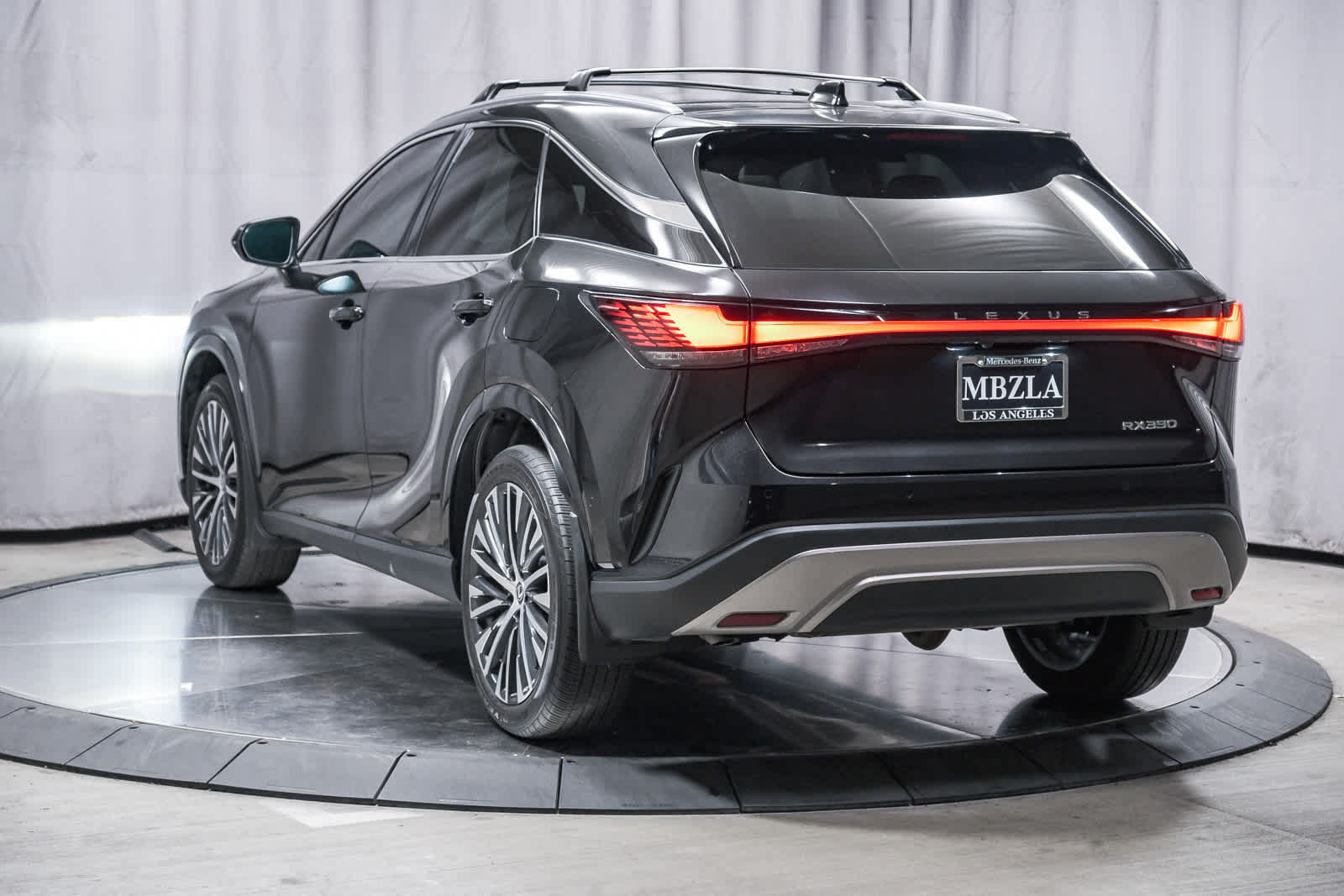 Used 2024 Lexus RX 350 Premium Plus w/ Convenience Package FWD image 2