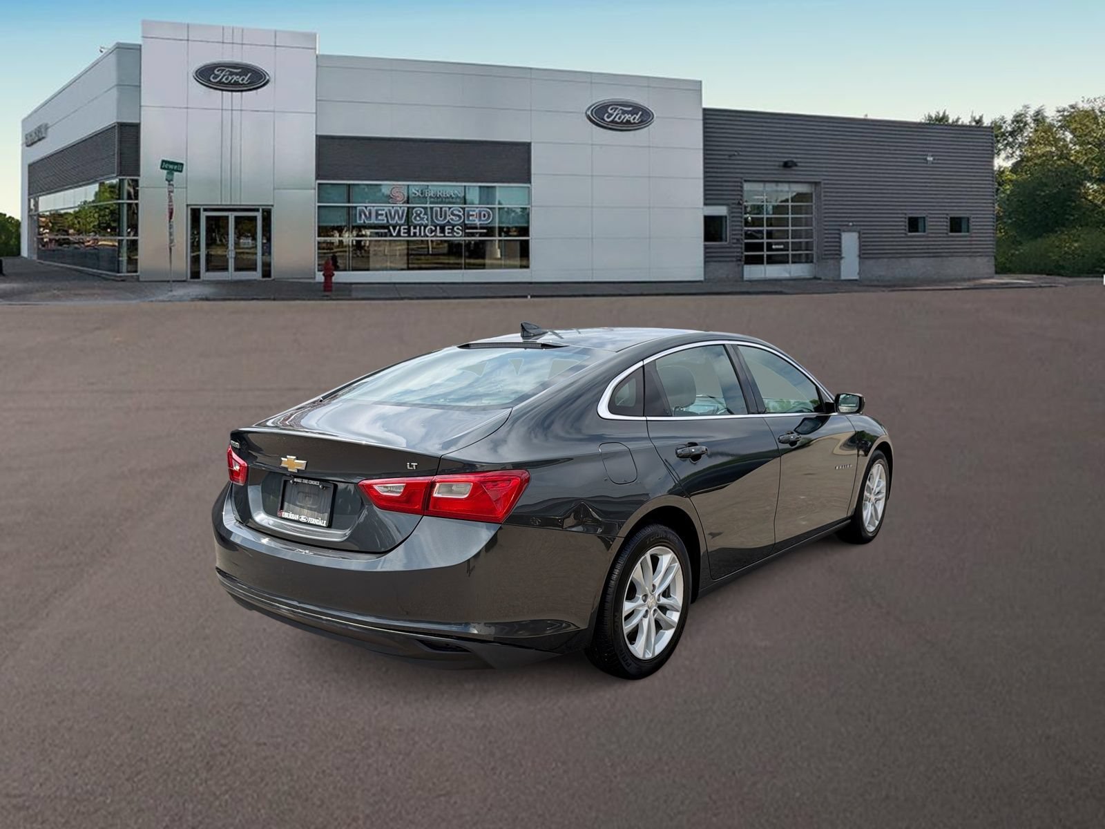 Used 2017 Chevrolet Malibu LT w/ Leather Package FWD image 9