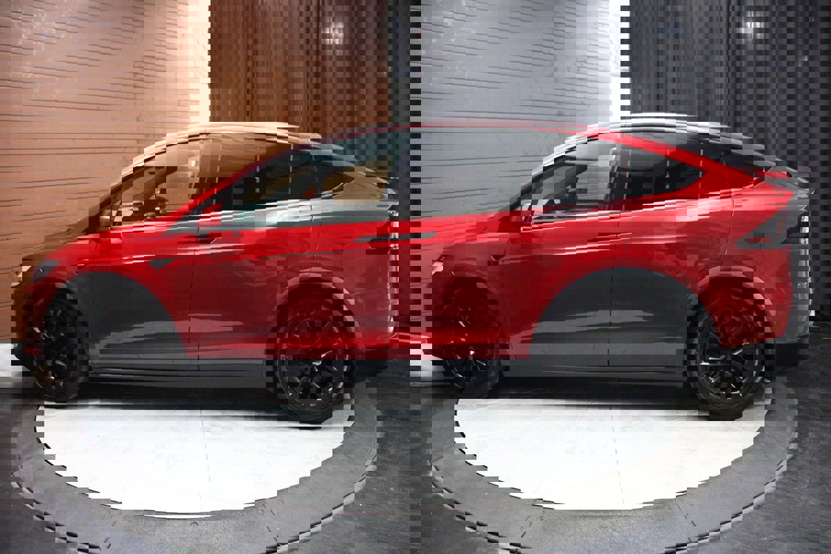 Used 2023 Tesla Model X 6 Seater AWD image 8