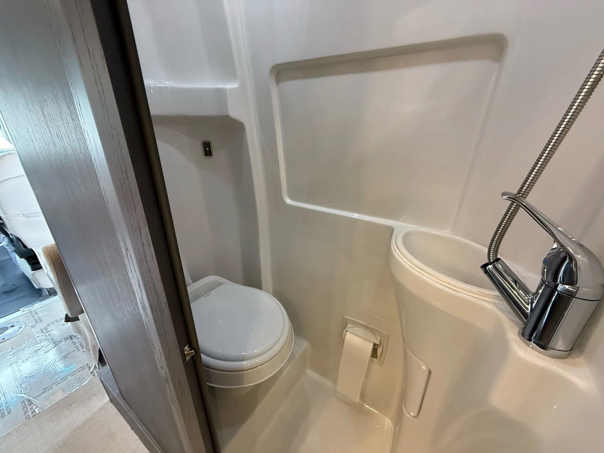 Used 2022 Mercedes-Benz Sprinter 3500 w/ Parking Package image 67