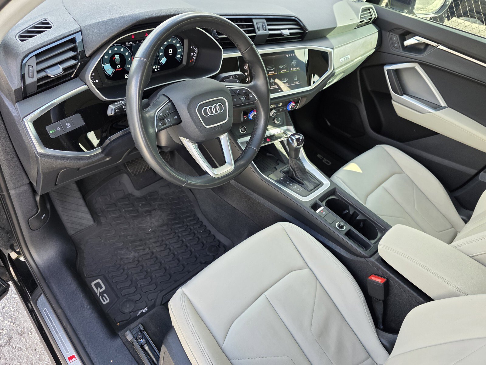 Used 2024 Audi Q3 2.0T Premium AWD/4WD image 11