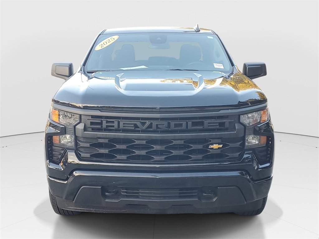 Used 2025 Chevrolet Silverado 1500 Custom image 2