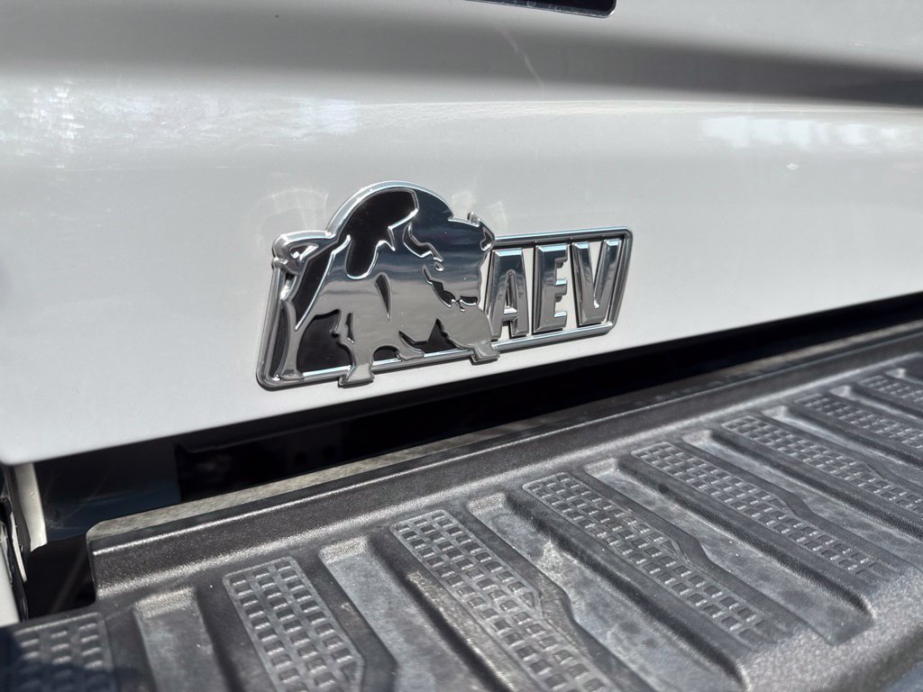 Used 2025 GMC Sierra 2500 AT4X w/ AT4X AEV Edition AWD/4WD image 11