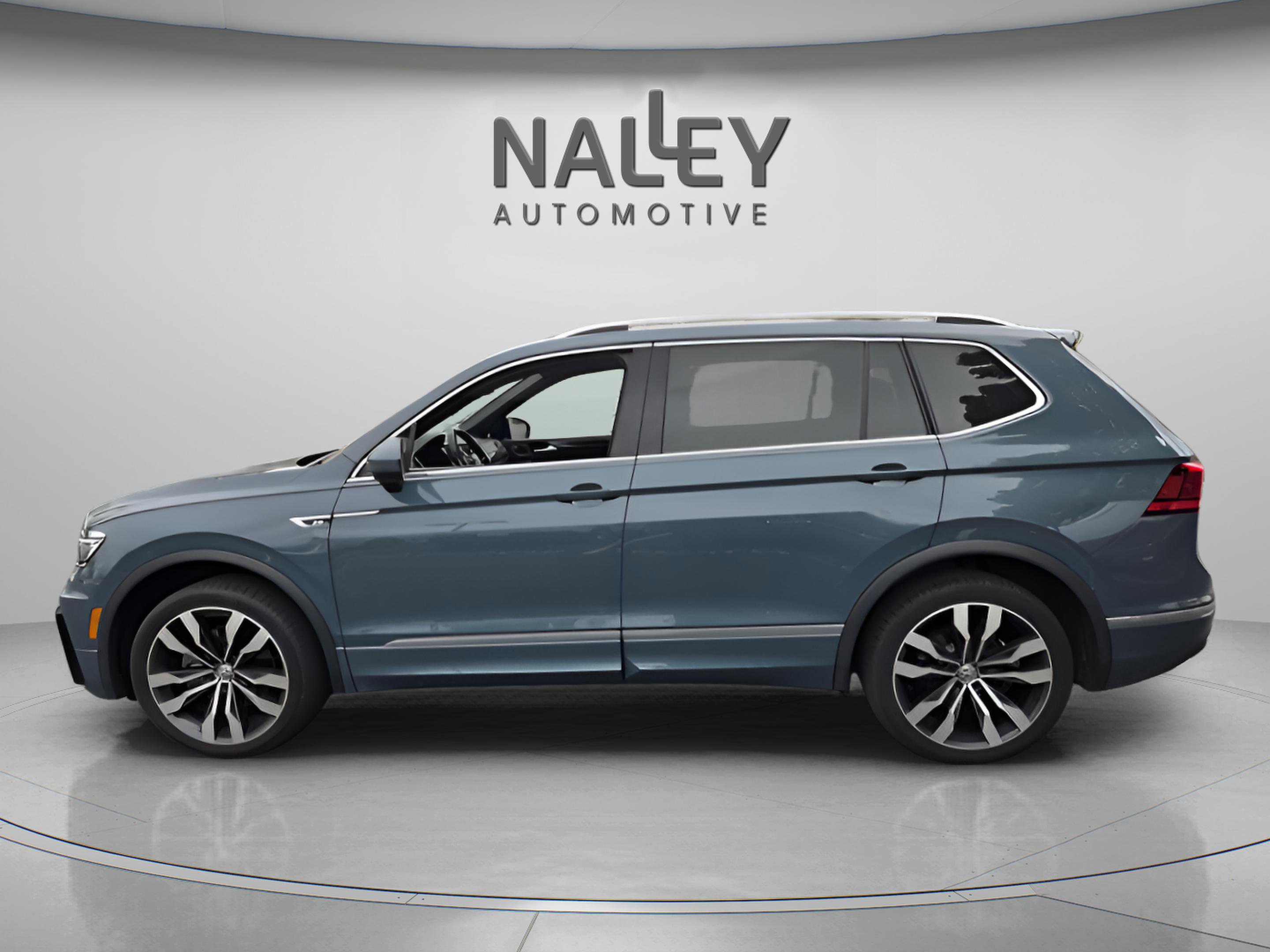 Used 2021 Volkswagen Tiguan SEL Premium R-Line image 2