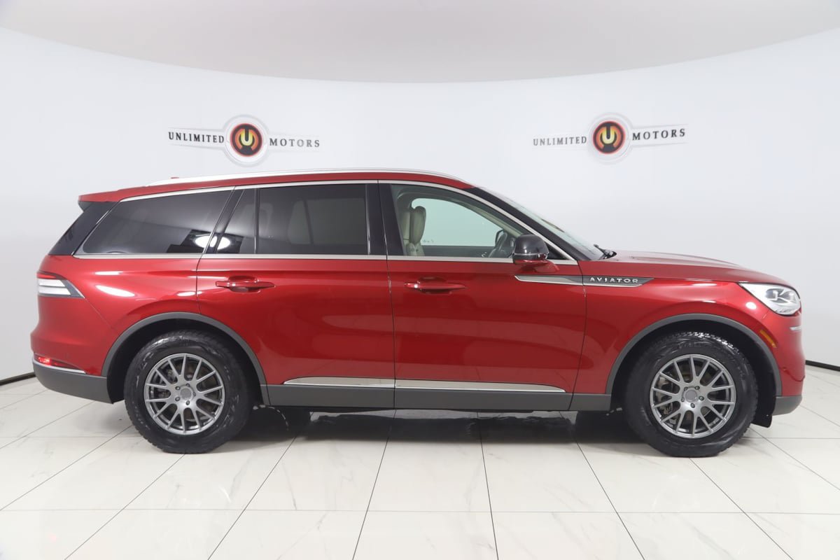 Used 2020 Lincoln Aviator Reserve w/ Equipment Group 202A AWD/4WD image 2