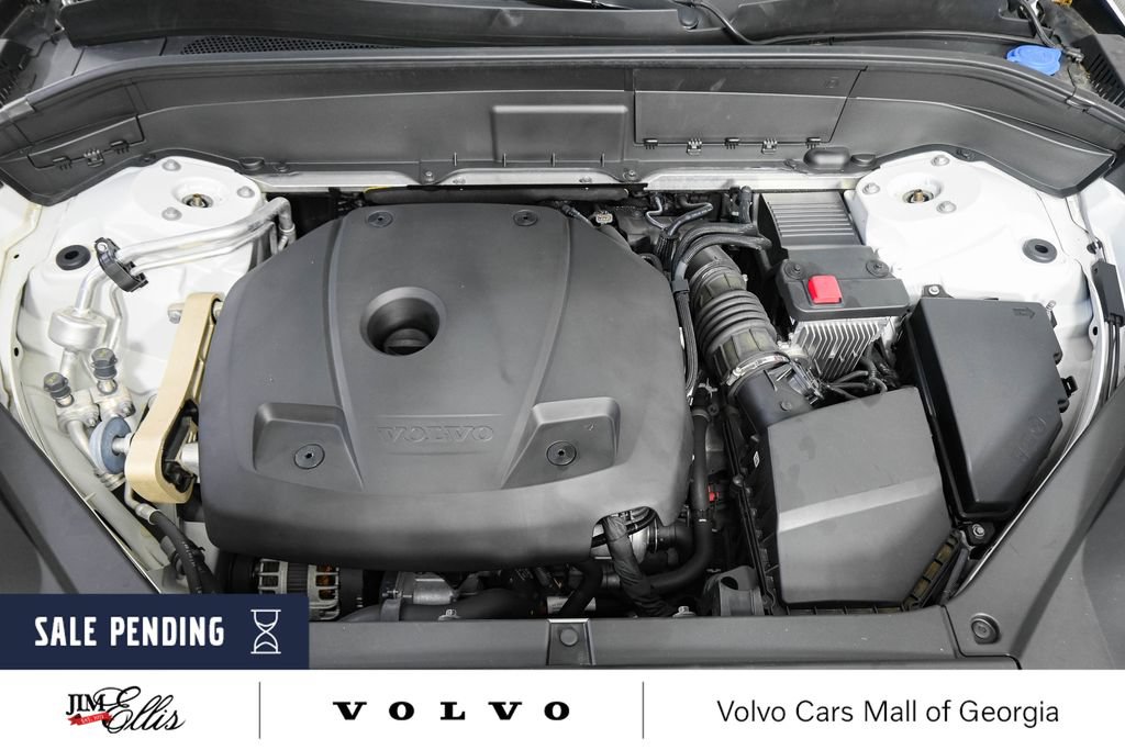 Certified 2021 Volvo XC90 T6 Momentum w/ Climate Package AWD/4WD image 35