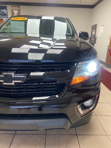 Used 2016 Chevrolet Colorado Z71 w/ Z71 Midnight Edition image 10