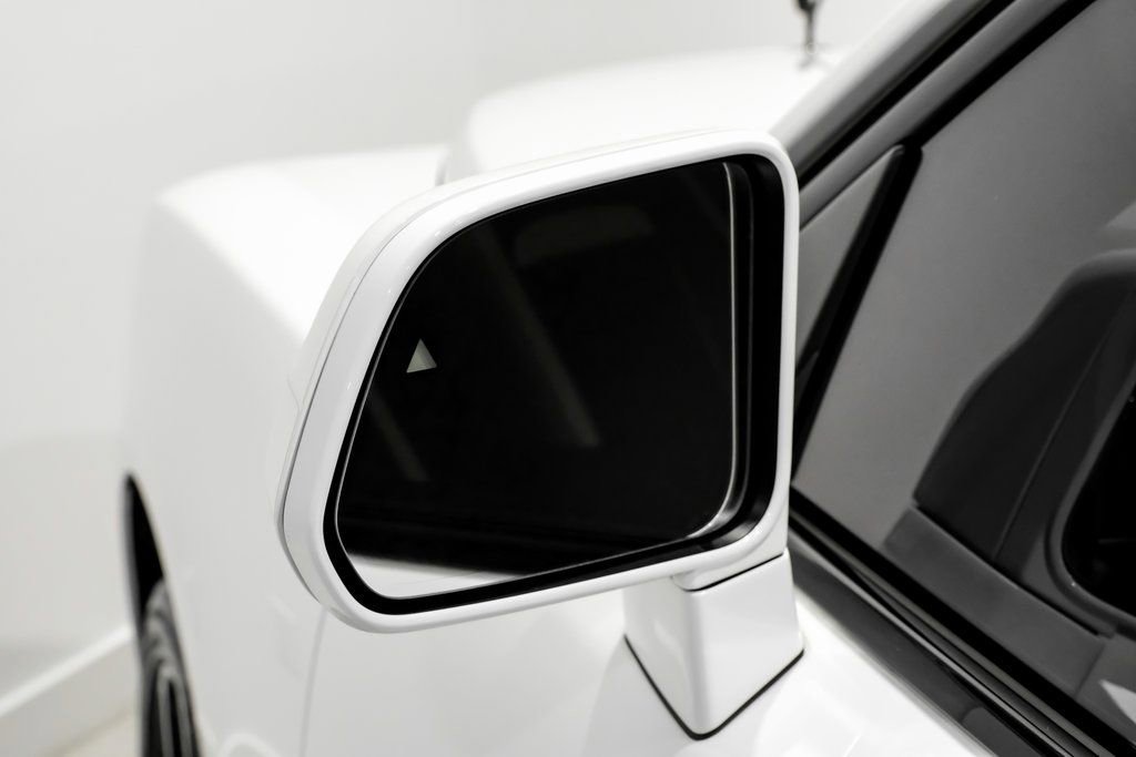 Used 2022 Rolls-Royce Cullinan Black Badge image 33